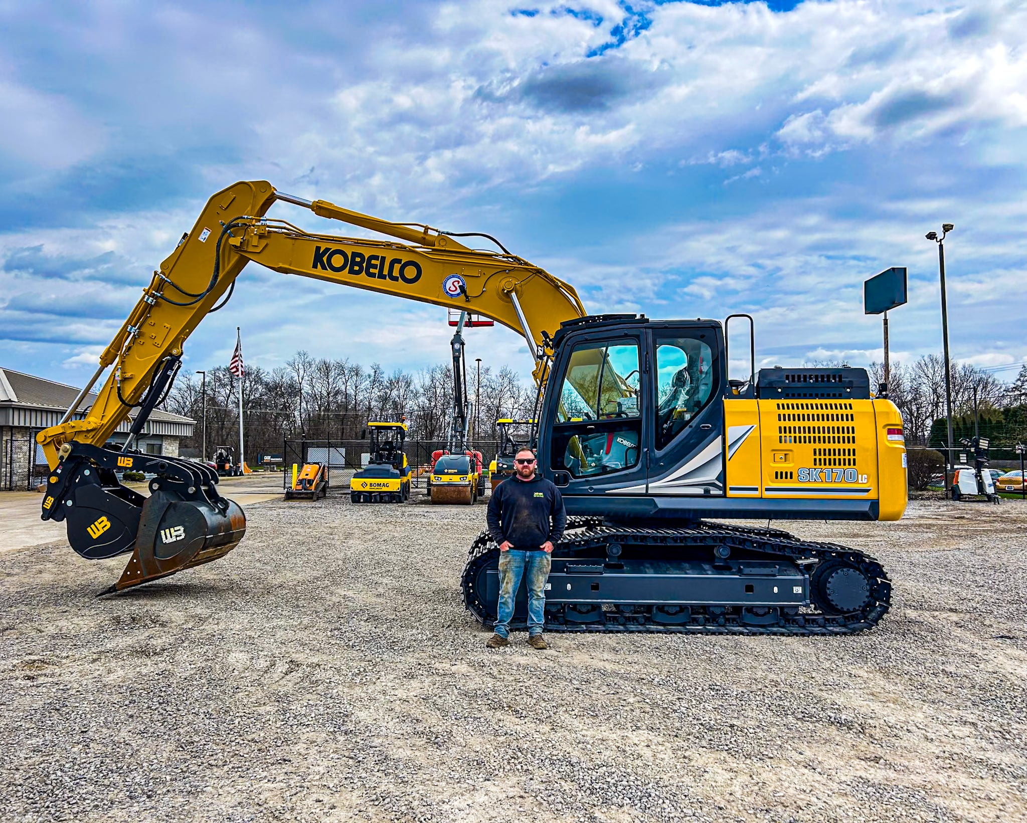 New KOBELCO excavator